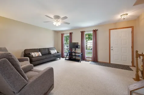 1549 Sawgrass Court Elgin IL 60123