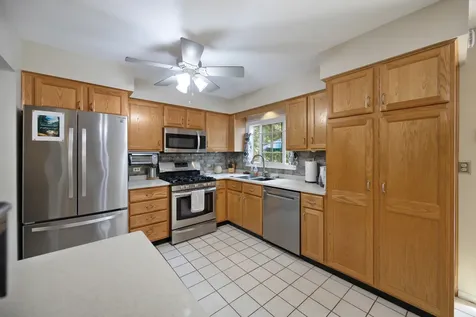 1549 Sawgrass Court Elgin IL 60123