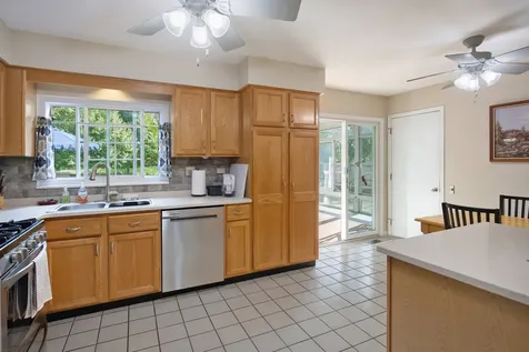 1549 Sawgrass Court Elgin IL 60123