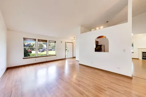 362 Chaparral Circle Elgin IL 60120