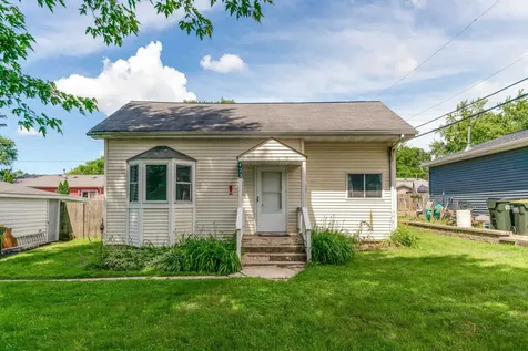 423 Lily Lane Lakemoor IL 60051