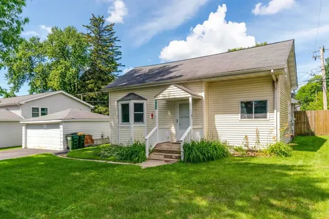 423 Lily Lane Lakemoor IL 60051