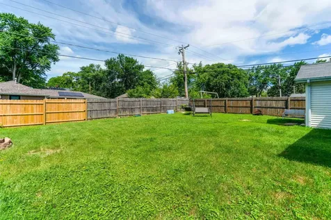 423 Lily Lane Lakemoor IL 60051