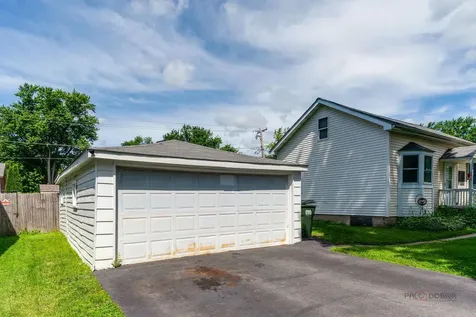 423 Lily Lane Lakemoor IL 60051