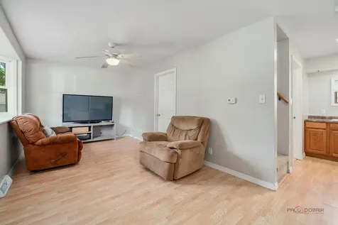 423 Lily Lane Lakemoor IL 60051