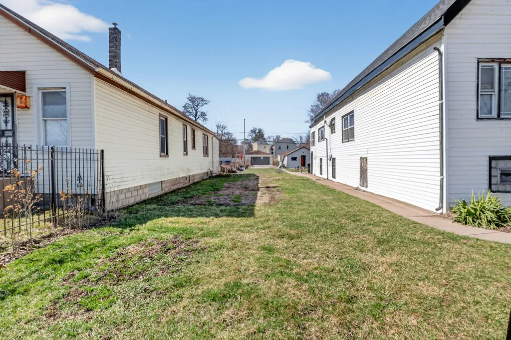 9952 South Vincennes Avenue Chicago IL 60643