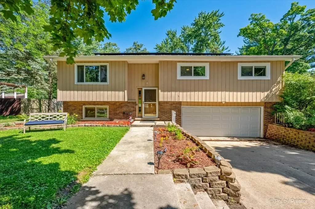 29W264 Lee Road West Chicago IL 60185