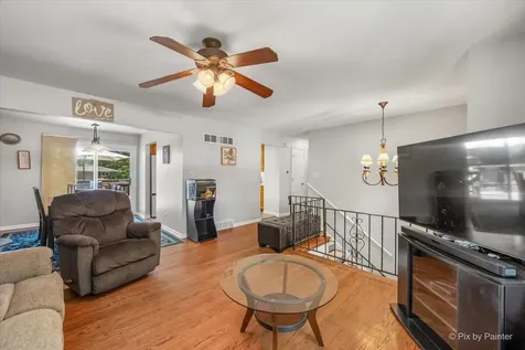 29W264 Lee Road West Chicago IL 60185