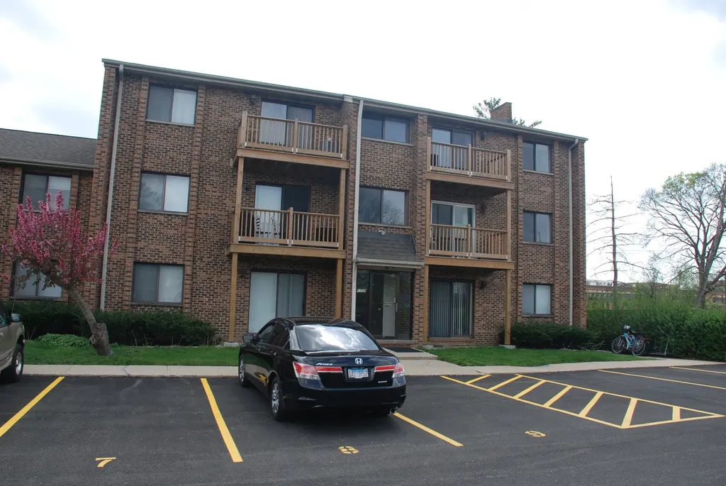 1779 Rand Road Des Plaines IL 60016