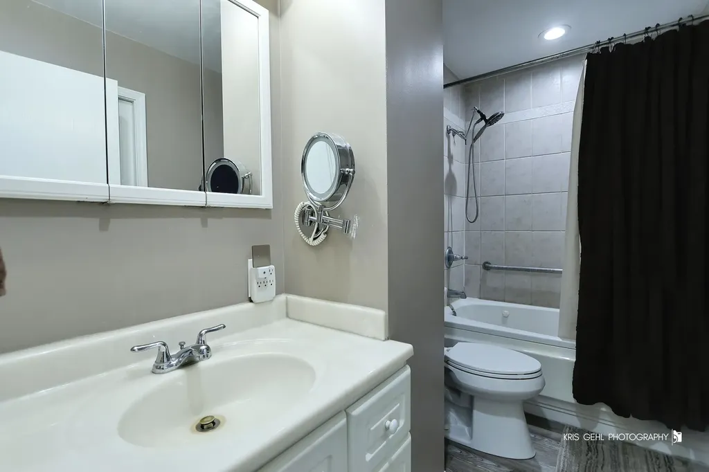 26145 West Lake Avenue Antioch IL 60002