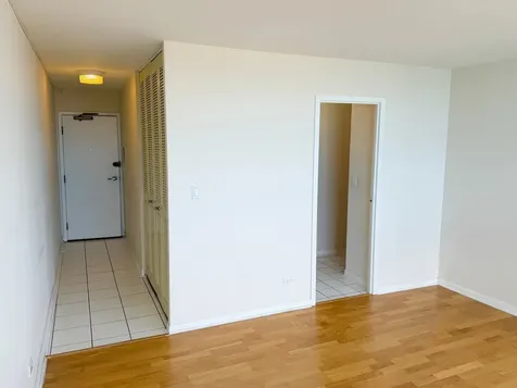 6171 North Sheridan Road Chicago IL 60660