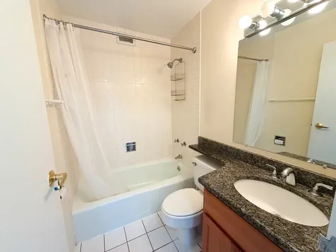 6171 North Sheridan Road Chicago IL 60660