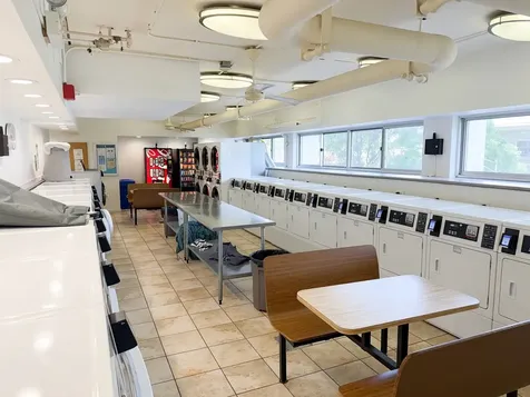 6171 North Sheridan Road Chicago IL 60660
