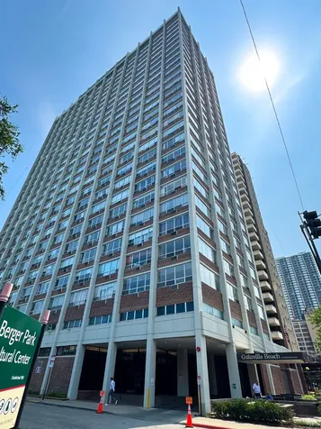 6171 North Sheridan Road Chicago IL 60660