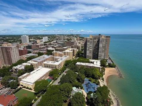 6171 North Sheridan Road Chicago IL 60660