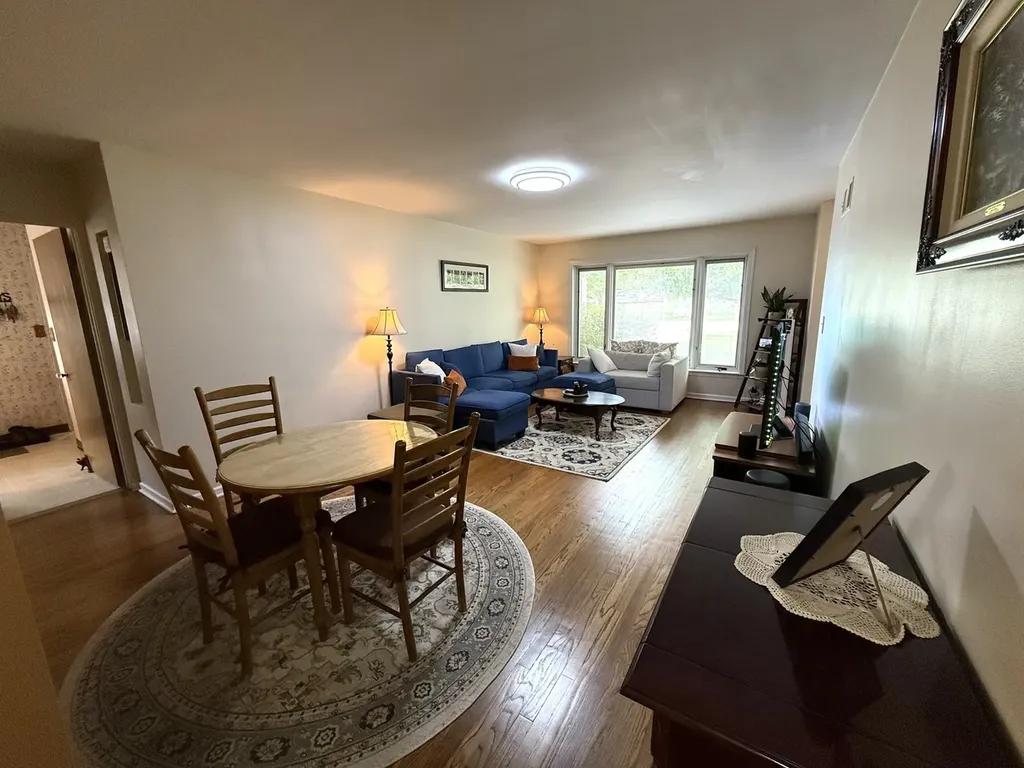 5224 Wolf Road Western Springs IL 60558