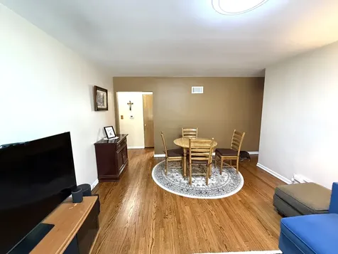 5224 Wolf Road Western Springs IL 60558