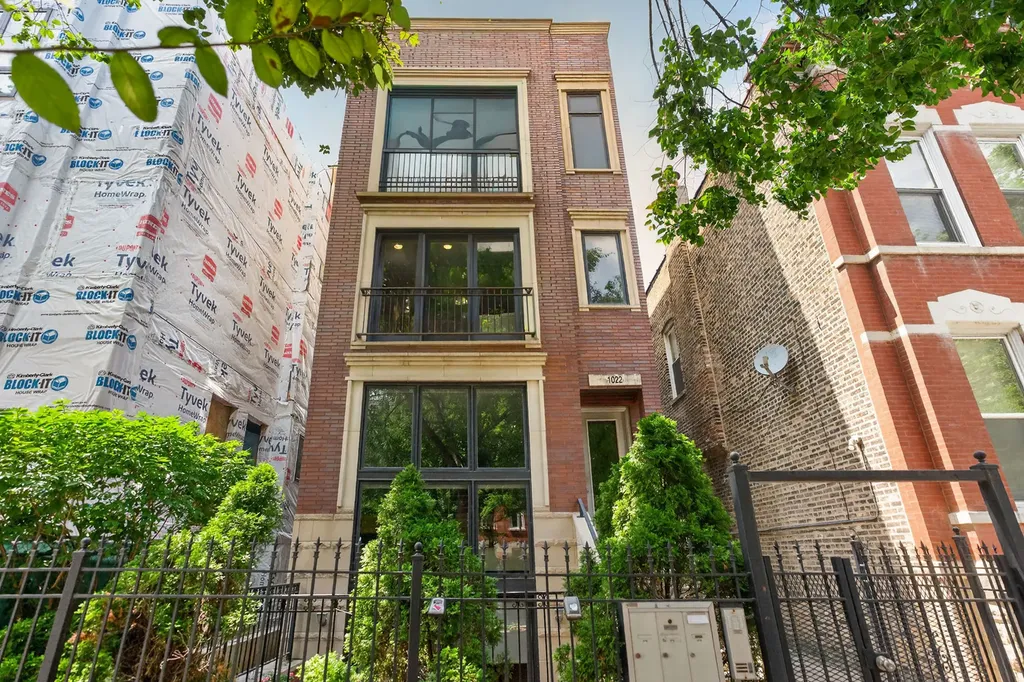 1022 North Wood Street Chicago IL 60622