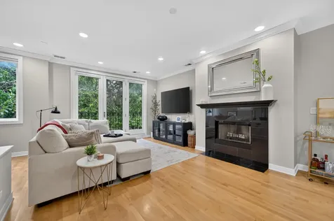 1022 North Wood Street Chicago IL 60622