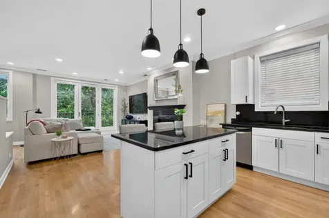 1022 North Wood Street Chicago IL 60622