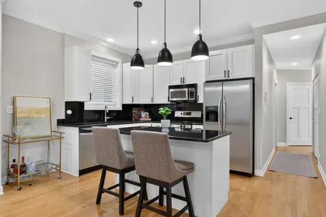 1022 North Wood Street Chicago IL 60622