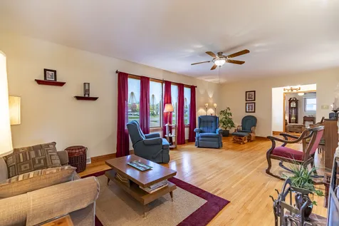 18622 Burnham Avenue Lansing IL 60438