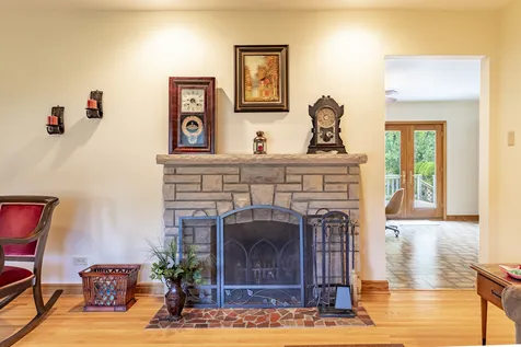 18622 Burnham Avenue Lansing IL 60438