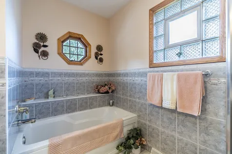 18622 Burnham Avenue Lansing IL 60438