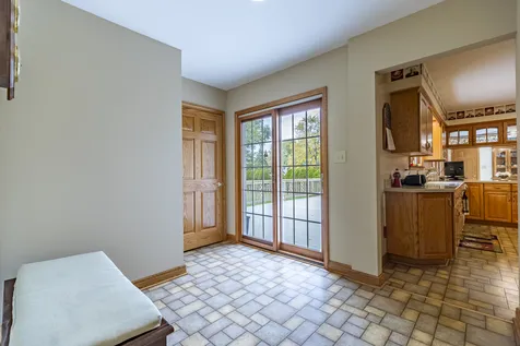 18622 Burnham Avenue Lansing IL 60438