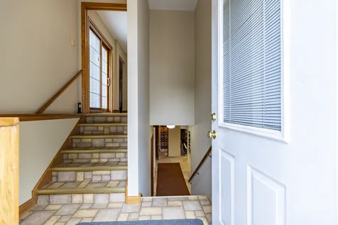 18622 Burnham Avenue Lansing IL 60438