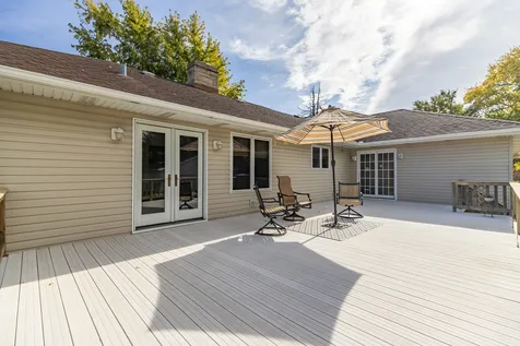 18622 Burnham Avenue Lansing IL 60438