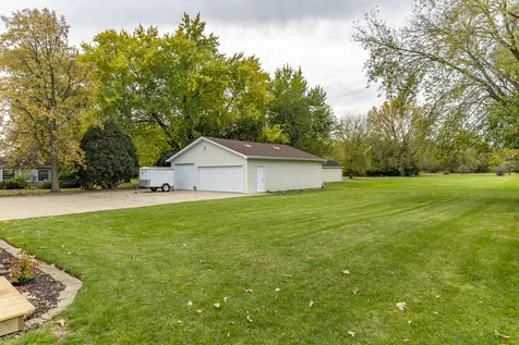 18622 Burnham Avenue Lansing IL 60438