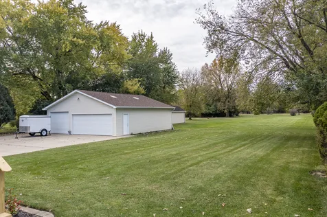 18622 Burnham Avenue Lansing IL 60438