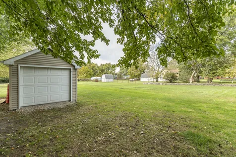 18622 Burnham Avenue Lansing IL 60438