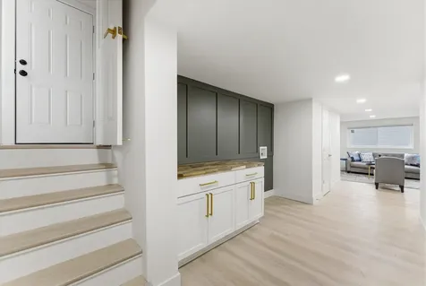 11635 South Bishop Street Chicago IL 60643