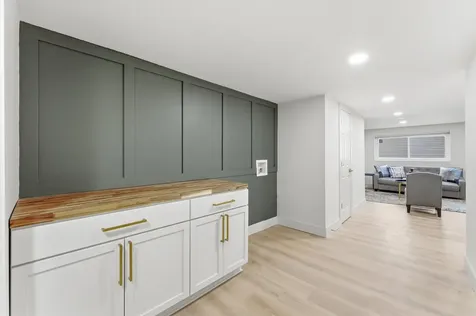 11635 South Bishop Street Chicago IL 60643
