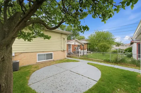 11635 South Bishop Street Chicago IL 60643