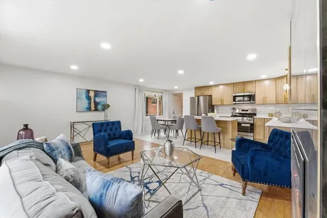 11635 South Bishop Street Chicago IL 60643