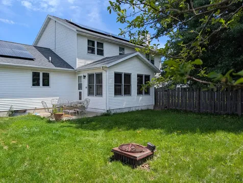 1891 Indian Springs Court Freeport IL 61032