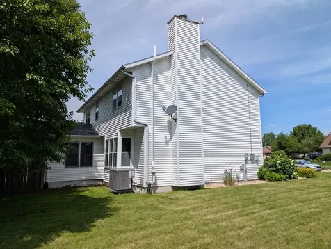 1891 Indian Springs Court Freeport IL 61032