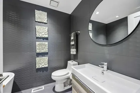 536 Pembrook Court S Crystal Lake IL 60014
