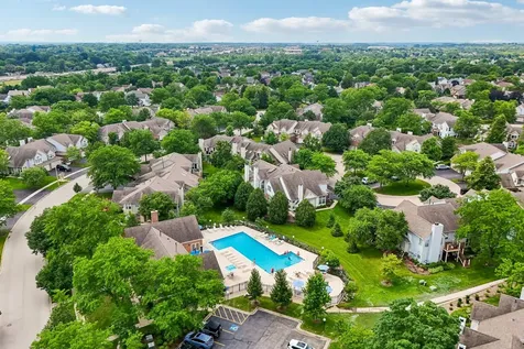 536 Pembrook Court S Crystal Lake IL 60014