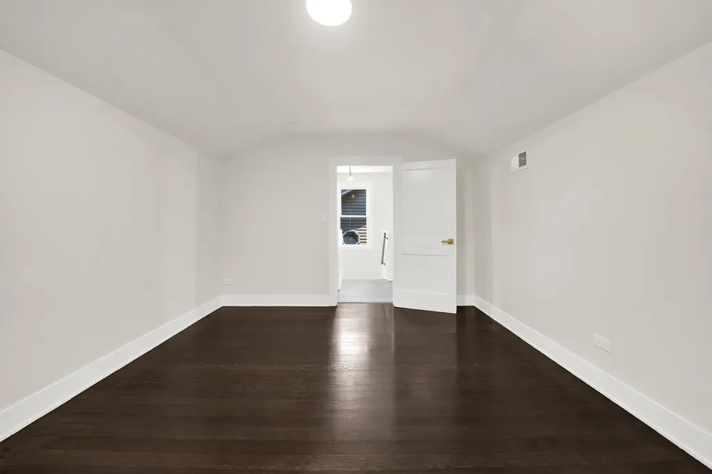 5626 North Miltimore Avenue Chicago IL 60646