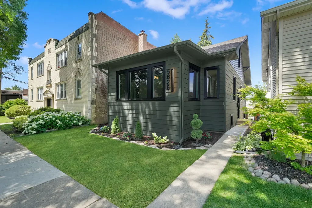5626 North Miltimore Avenue Chicago IL 60646