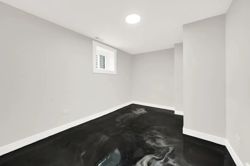 5626 North Miltimore Avenue Chicago IL 60646