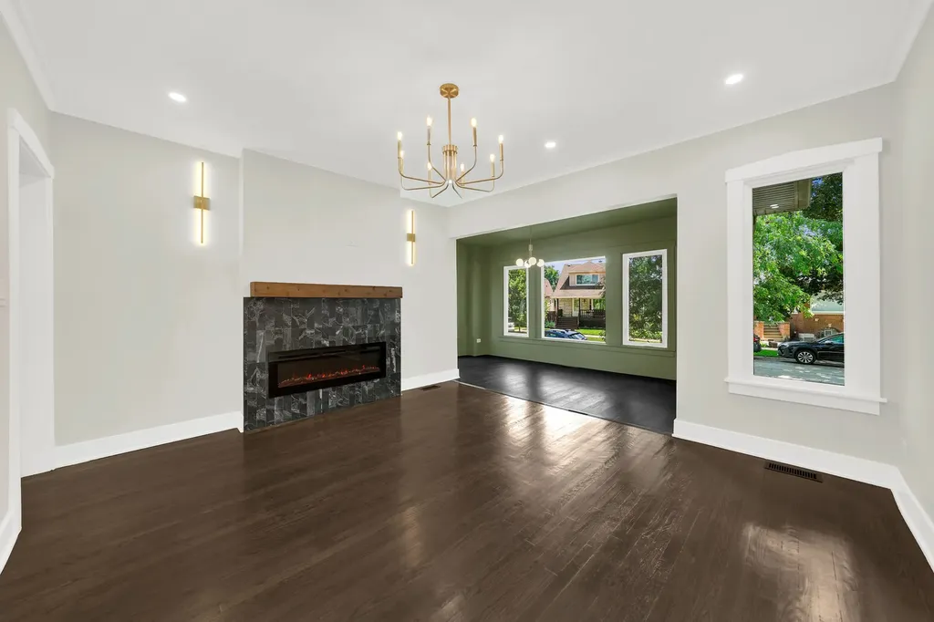 5626 North Miltimore Avenue Chicago IL 60646