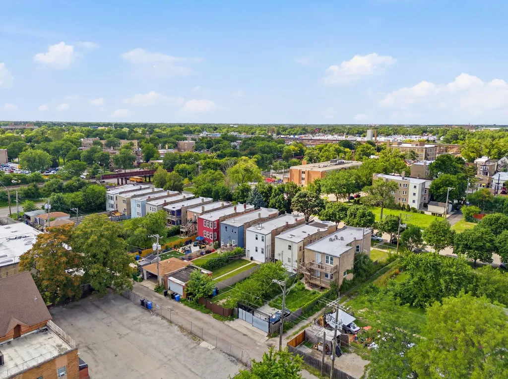 4513 West West End Avenue Chicago IL 60624