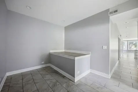 4513 West West End Avenue Chicago IL 60624