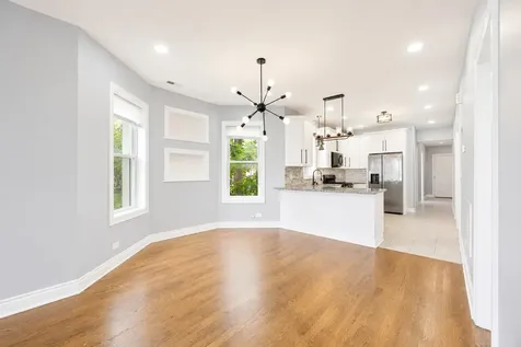 4513 West West End Avenue Chicago IL 60624