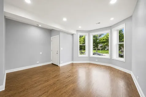 4513 West West End Avenue Chicago IL 60624
